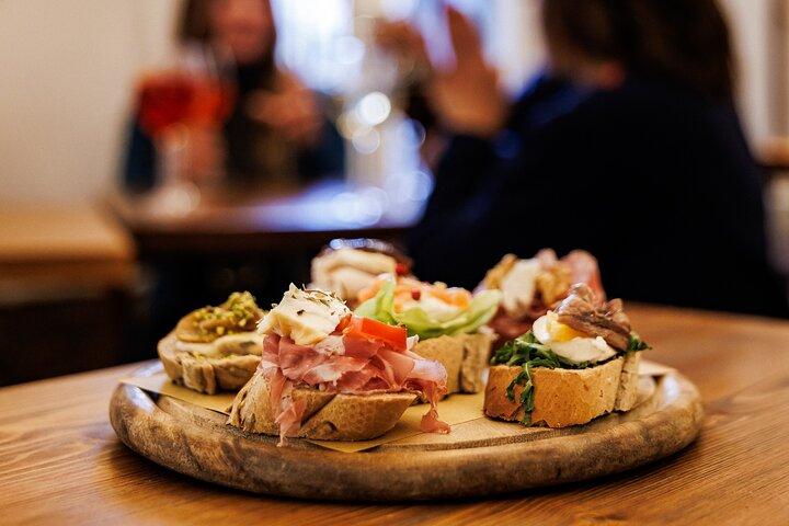 Venice Evening Food Tour: Bites, Drinks & Sit-Down Dinner