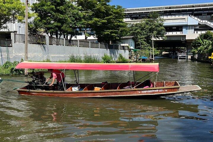 Customizable Private Bangkok Canal Cruise to Big Buddha & Market