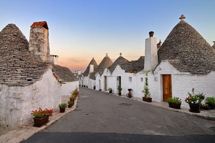 Alberobello Self-Guided Tour Departing from Bari by GT Bus