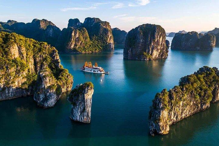 2D1N Bai Tu Long Bay Adventure on 4 Star Cruise
