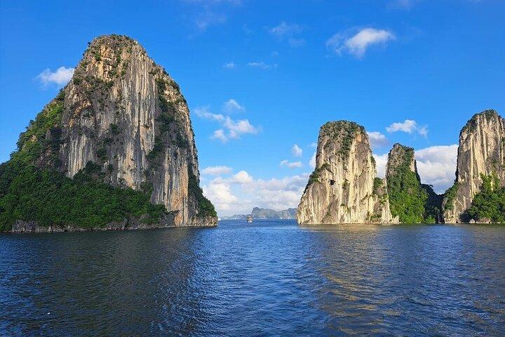 North Vietnam Highlights: 5-Day Explore Ninh Binh & Halong Bay