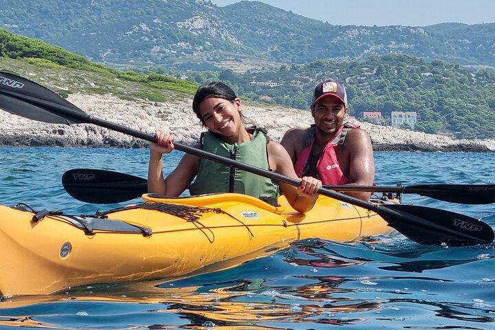 Hvar: Small-Group Sea Kayak Tour to Pakleni Islands