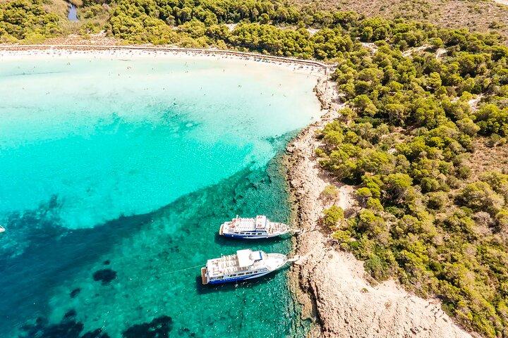 Tour of the beaches of southern Menorca with paella included