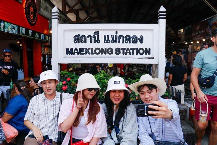 Day Trip to Bangkok Floating Market & Maeklong Railway