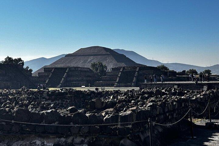 Tour with an expert archaeologist in Teotihuacan