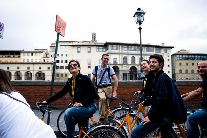 Florence Audio Guided Bike Tour with Live Guide