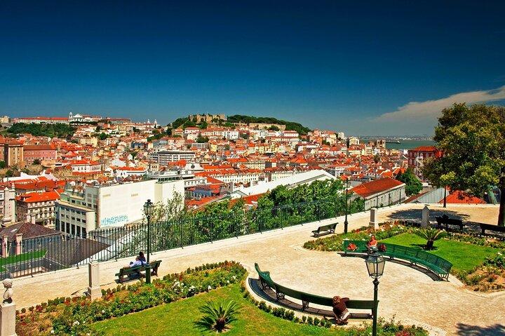 Private Eco Tuk-Tuk Tour: Lisbon Highlights & Viewpoints