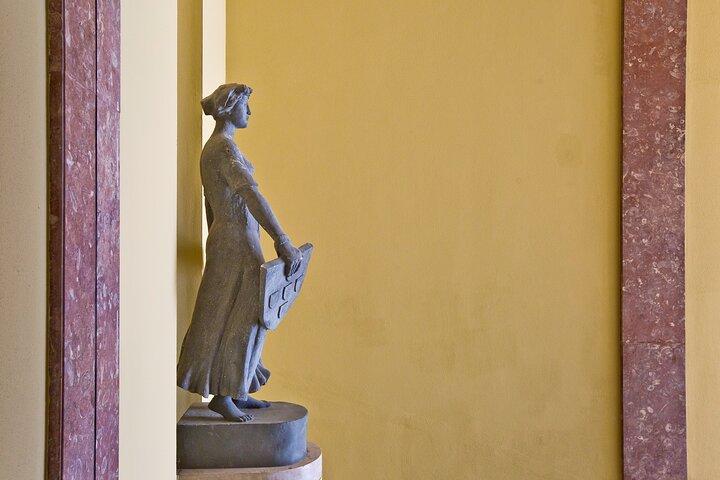 Belém District and the Salazar Dictatorship Legacy - Private Walking Tour