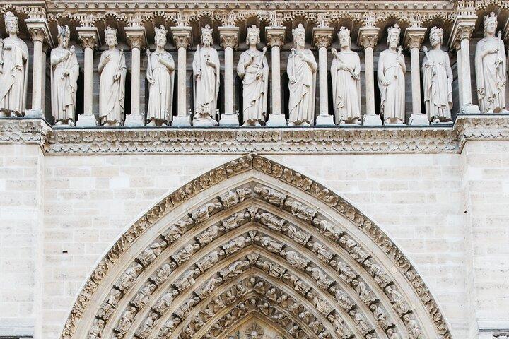 Notre Dame Outside Guided Tour for Kids