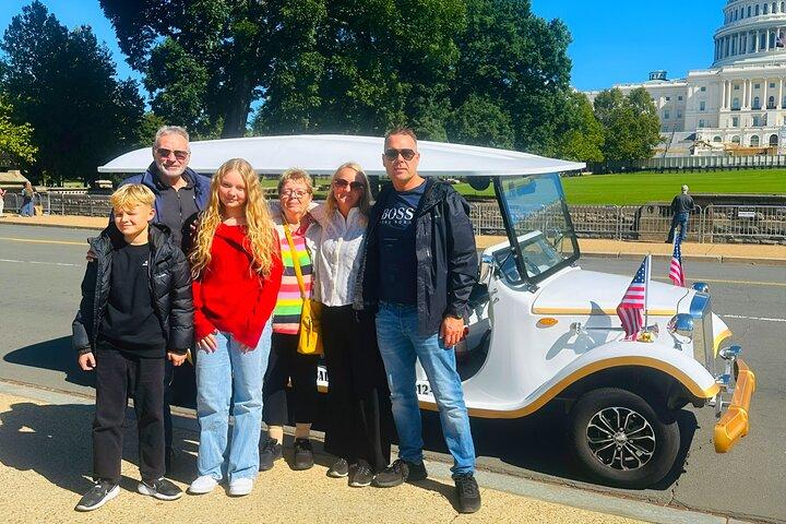 Washington DC Monuments & American History Guided E-Cart Tour