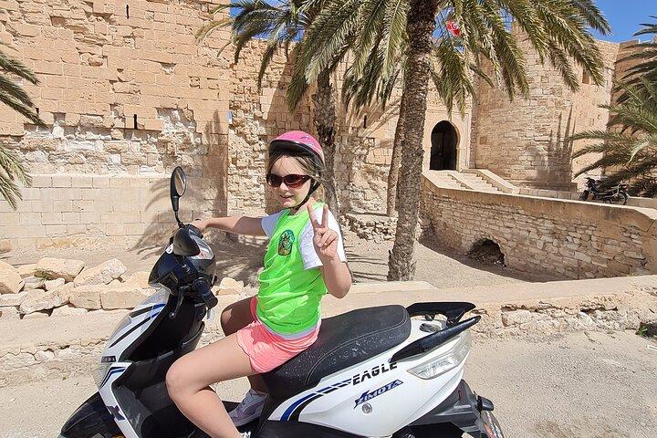 Scooter Tour of Djerbahood and HoumetSouk