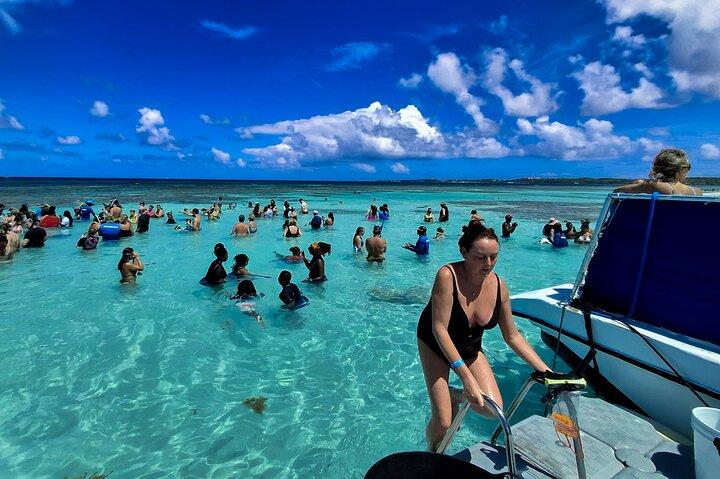 Antigua Island Tour & Stingray Encounter – Small Group Experience