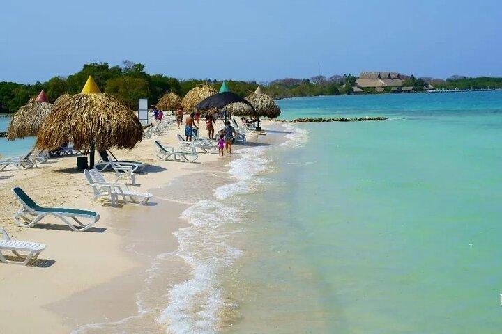 Full Day Private Beach Club Palma Island and Full Food
