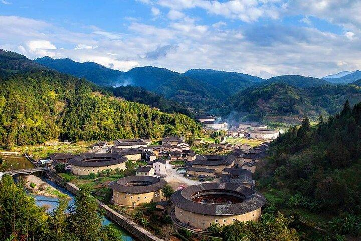 Private Transfer between Xiamen City and Yongding Hakka Tulou