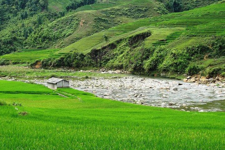 Private Discovery - North Vietnam West to East 14-Day Tour