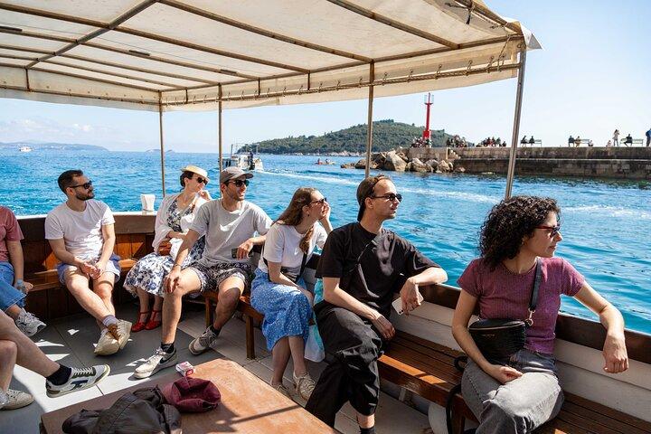 Dubrovnik 45-Minute Boat Tour Around Old Town Walls