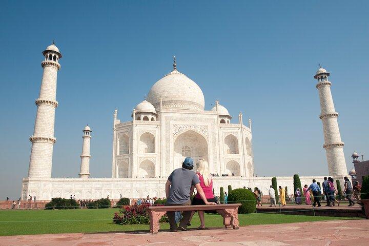 From Agra: 1 day Taj Mahal Sunrise Tour With Fatehpur Sikri