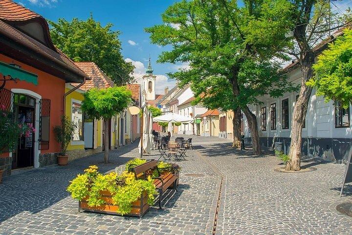 Budapest-Vienna One-Way Sightseeing Transfer