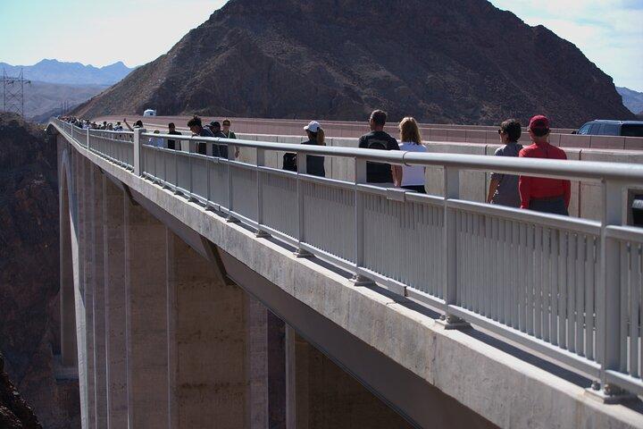 Emerald Cave Kayak Tour with Hoover Dam Views, Lunch and Shuttle