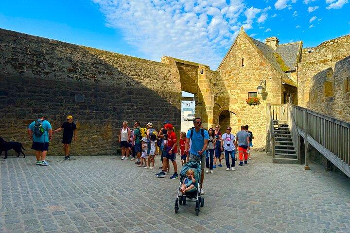 Private Mont-Saint-Michel with Guide & Calvados