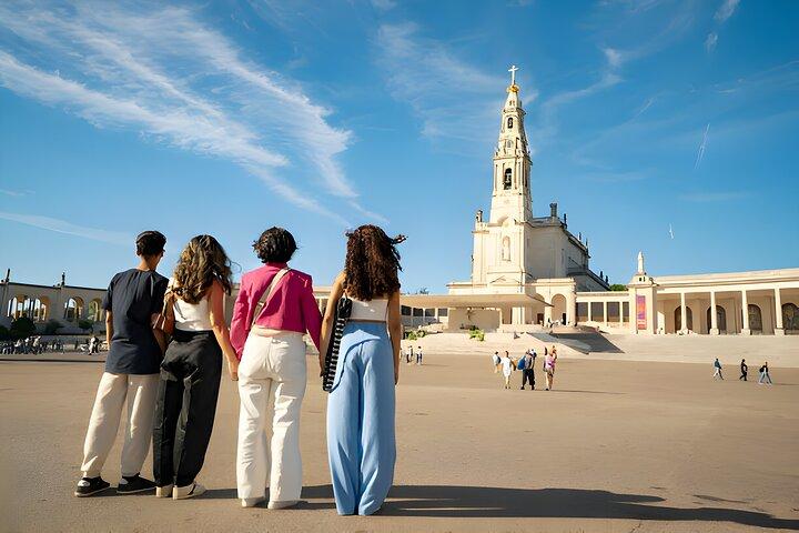 Tour from Lisbon: Obidos, Nazaré and Fátima Small Group