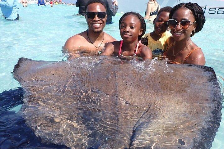 Stingrays and Starfish Point Tour
