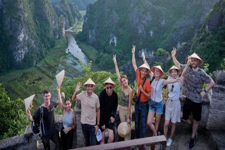 Ninh Binh Luxury Tour to Hoa Lu Tam Coc Mua Cave Bich Dong 9Pax
