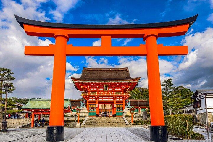 Kyoto Fushimi Inari Taisha Walking Tour with Audioguide