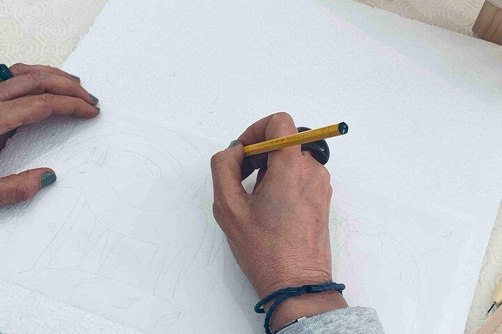 Paint tiles and create unique pieces in an art gallery in Lisbon