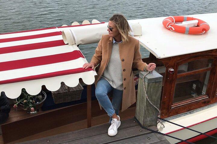 Historic private boat tour Amsterdam