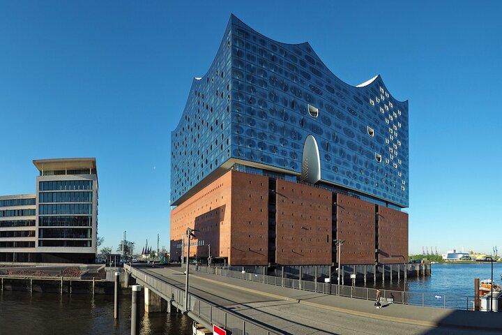 Hamburg Highlights: A Walk Through History, War & Wonder