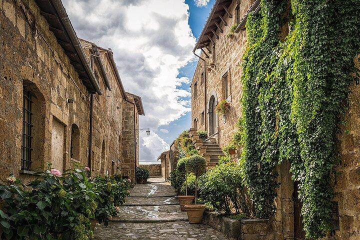 Como Murder Mystery: Self-Guided Detective Walk