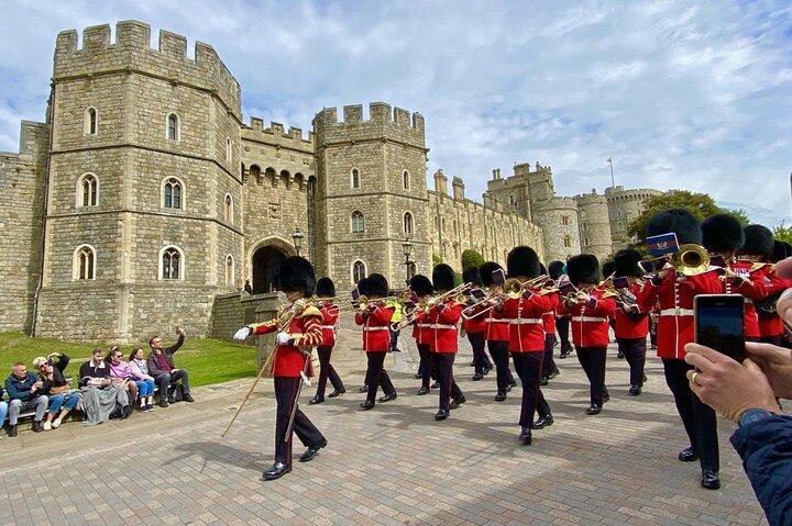 Summer Special: Buckingham Palace & Windsor Castle Tour