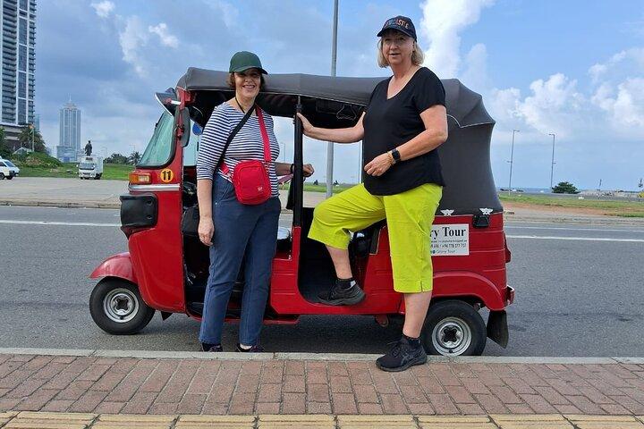 Colombo City Tour By Tuk Tuk Museum - Entry Tickets Included