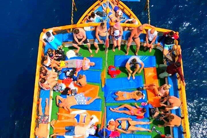 Alanya Grand Pirate Boat Tour with Lunch, Soft Drinks & Transfer