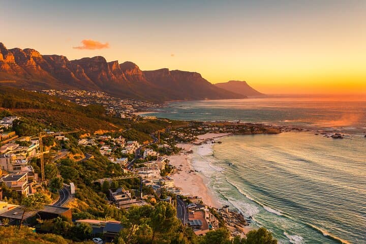 Cape Town Sunset Bus Tour with Table Mountain ticket