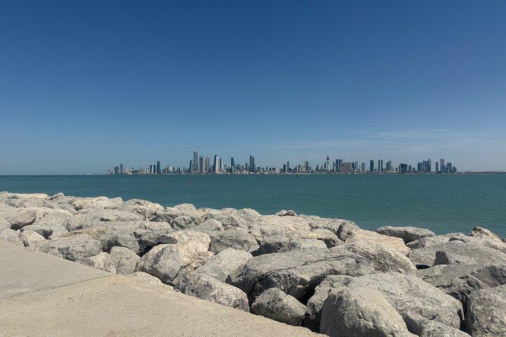 Discover Kuwait: Full-Day Landmarks Tour + Delicious Meal