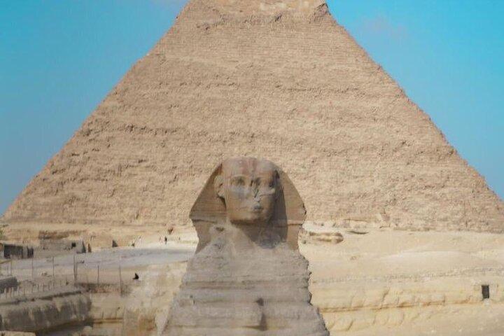 Private Giza Pyramids Tour with Photographer and 9Pyramids Lounge