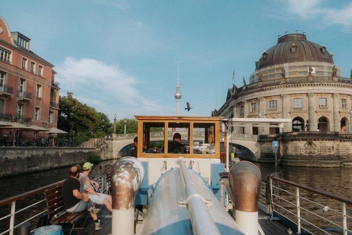 1h Sightseeing Cruise on Historic Steamship Kaiser Friedrich