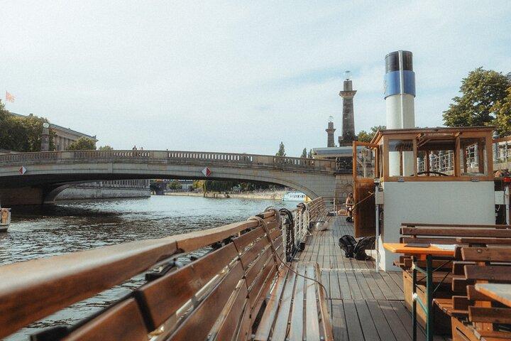 1h Sightseeing Cruise on Historic Steamship Kaiser Friedrich