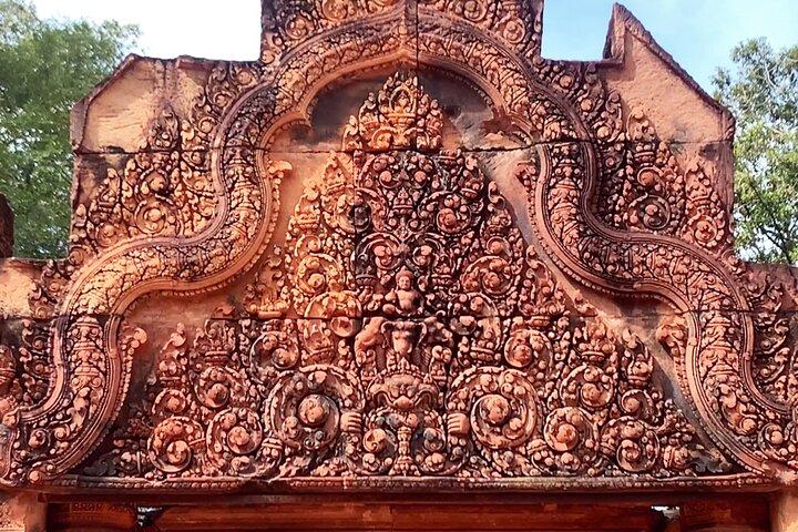 Banteay Srei and Beng Mealea Temples
