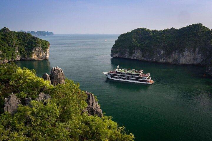 Luxury 3D2N Halong & Lan Ha Bay Cruise with Private Balcony Cabin