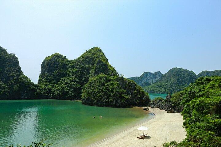 2 Days of Bliss: Luxury Halong Bay Cruise Escape from Hanoi