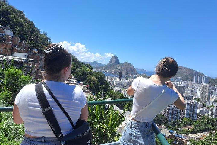 Favela Cultural Tour - Dona Marta