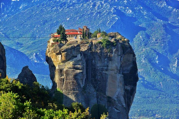 Meteora Monasteries and Thermopylae Private Day Tour