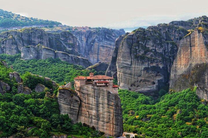 Meteora Monasteries and Thermopylae Private Day Tour
