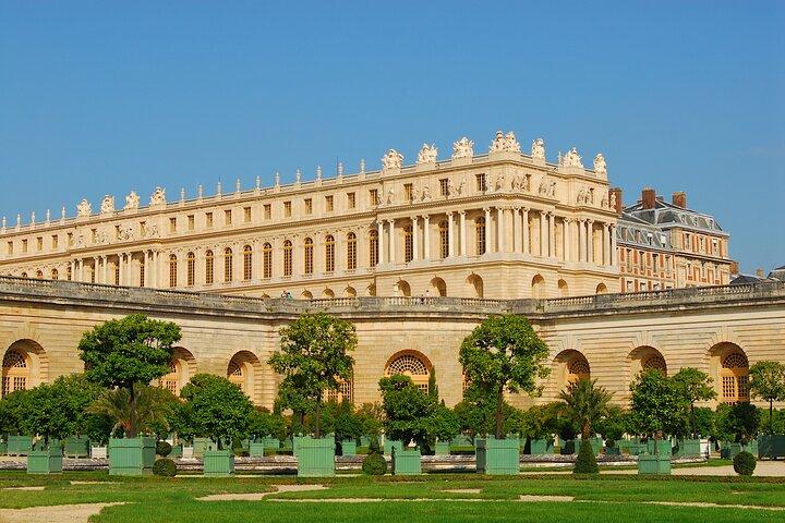 Versailles Small Group Guided Tour by Minibus from Paris