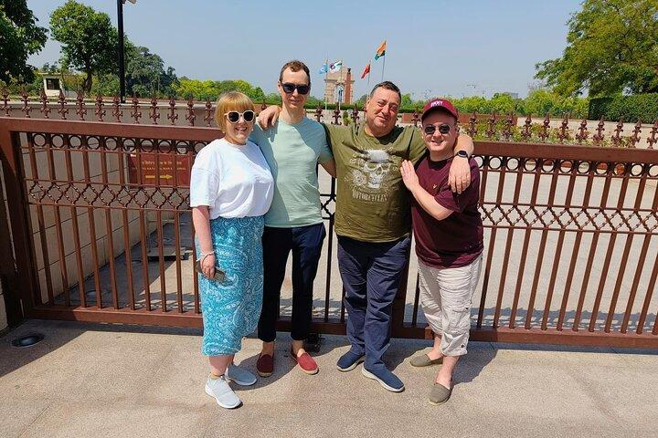 Delhi: Old & New Delhi Private Guided City Tour
