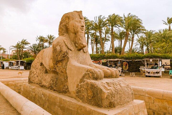 Private Tour Giza Pyramids and Sphinx and Memphis and Saqqara