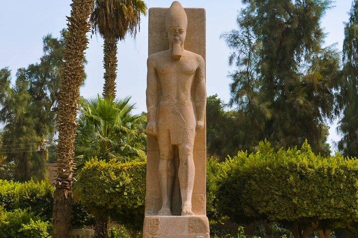 Private Tour Giza Pyramids and Sphinx and Memphis and Saqqara